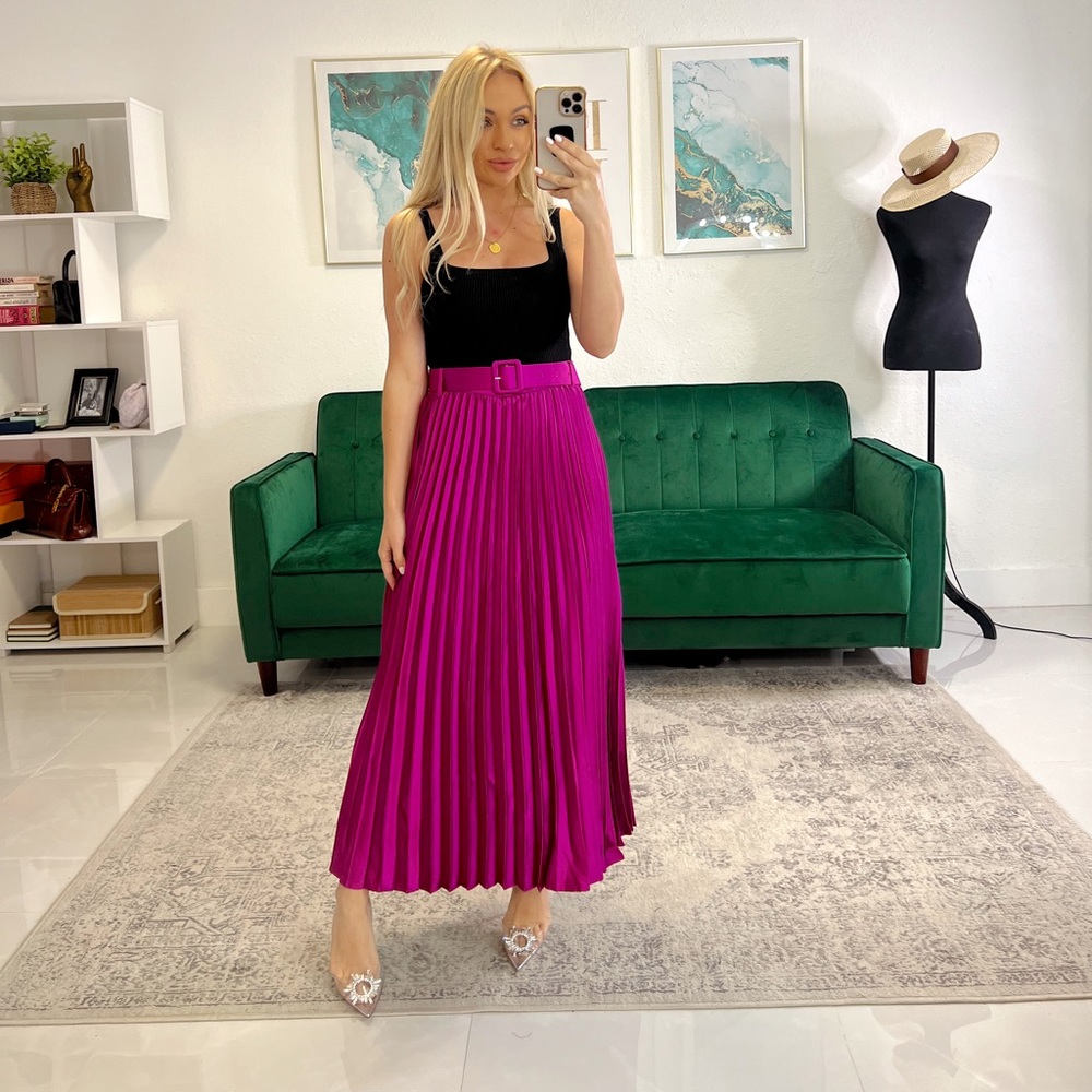 NWT Daniela Satin Pleated Midi Skirt Fuschia - Size Large - Picture 5 of 6